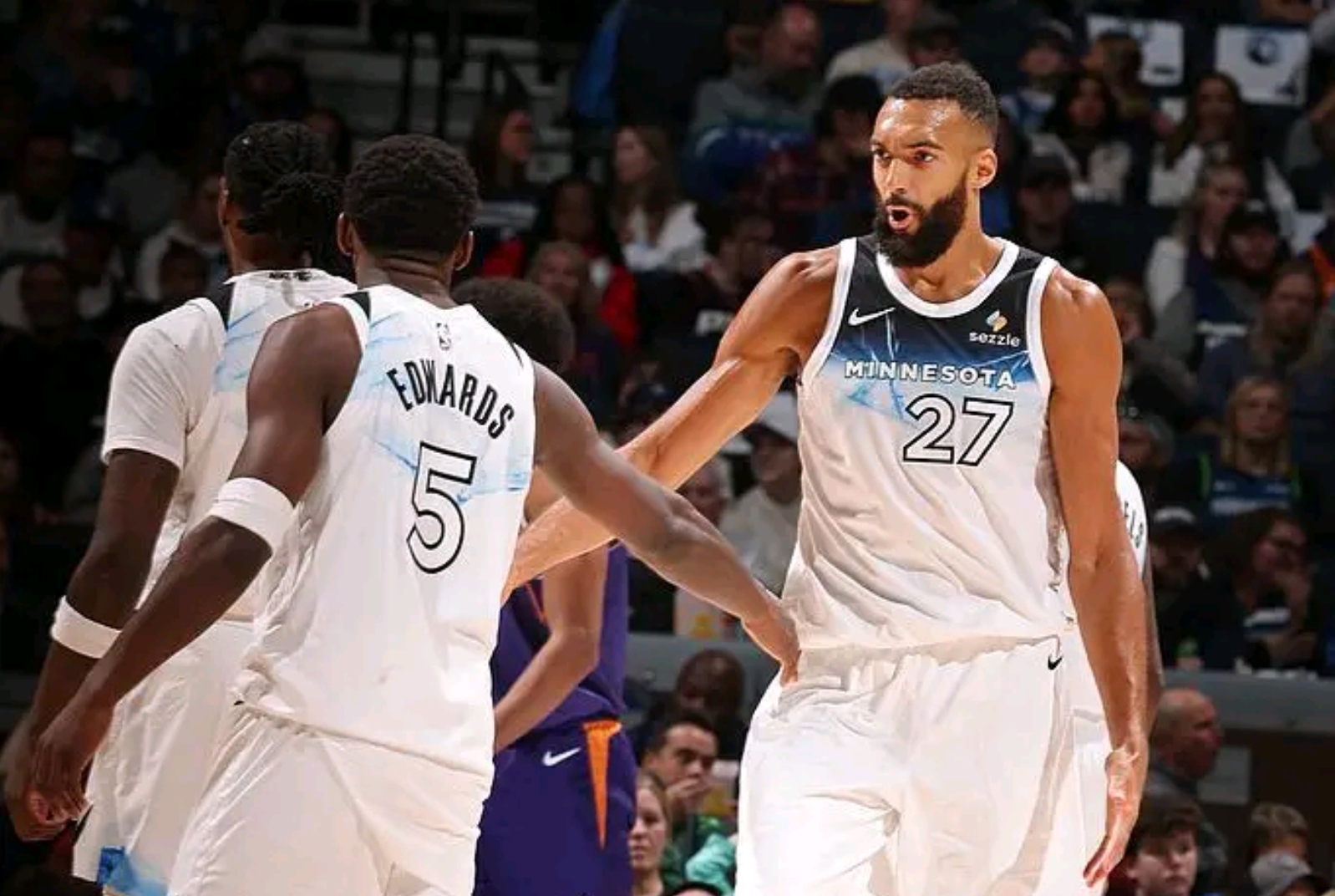 NBA总决赛转会期再迎强敌；成都蓉城绝杀压哨；主帅态度——目标明确；年轻球员得到机会的简单介绍-开云娱乐网站